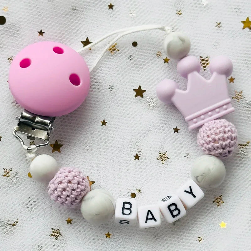 👑 Personalized Crown Pacifier Clip with Name — Silicone & Beechwood Beads, Baby Soother Holder