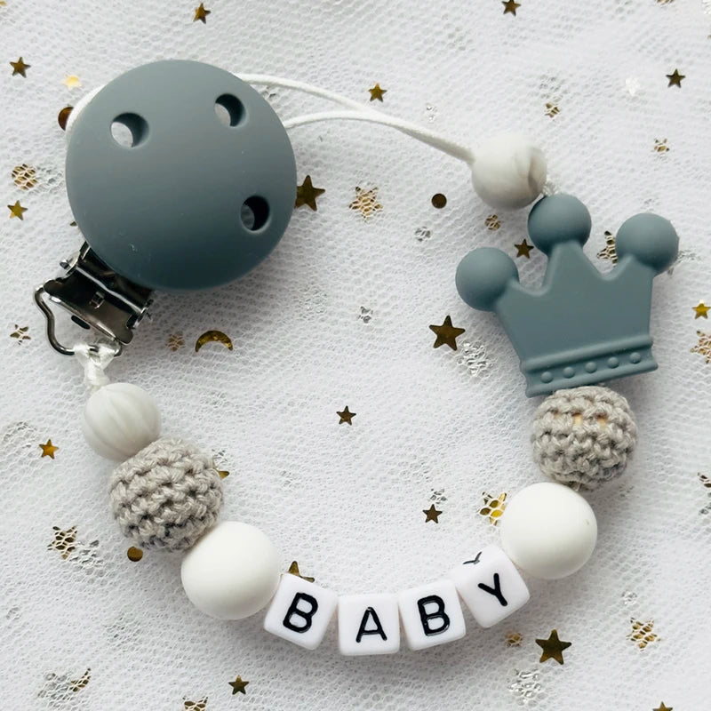 👑 Personalized Crown Pacifier Clip with Name — Silicone & Beechwood Beads, Baby Soother Holder